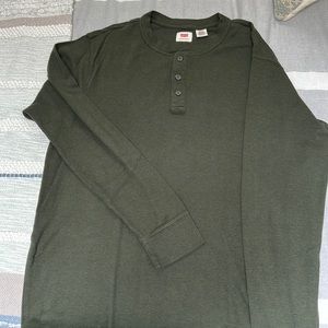 Men’s Levi’s long sleeve thermal
